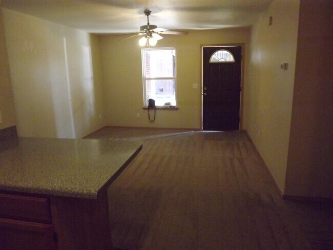 Foto del edificio - 7800 SW Blue Jay Ln