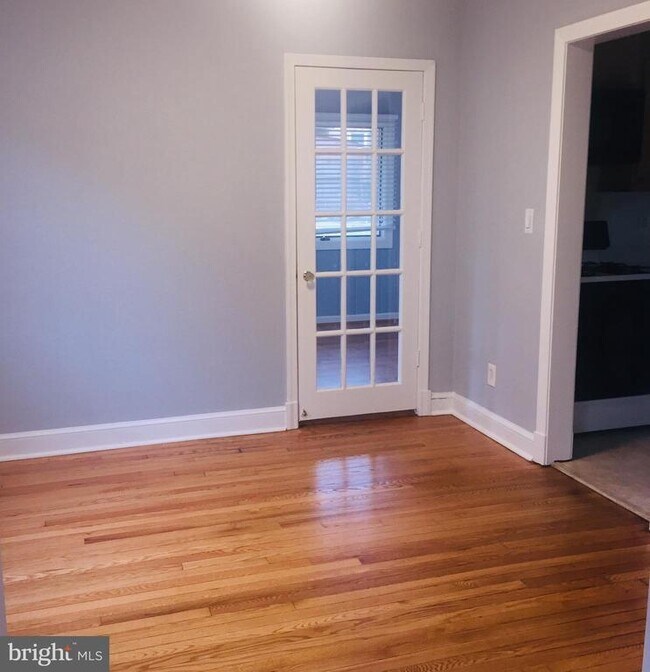 Foto del edificio - 208 W George Mason Rd