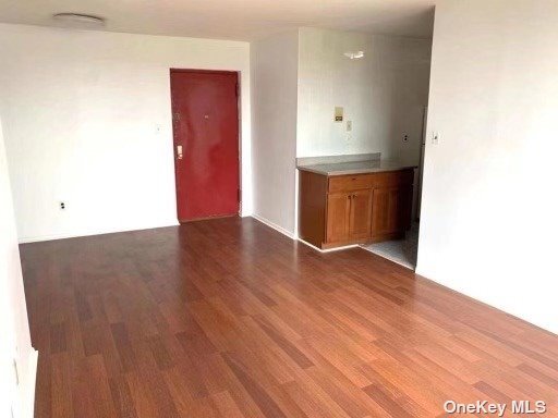 Building Photo - 41-12-41-97 97th Pl