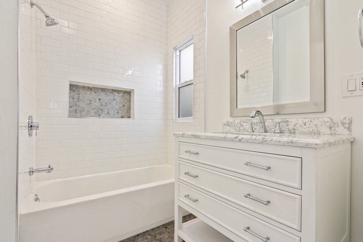 2620 Somerset Dr, Los Angeles, CA 90016 Apartments at 2620 Somerset