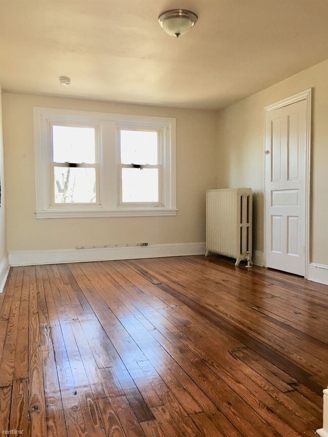 Building Photo - 4 br, 1.5 bath House - 5027 Saul St