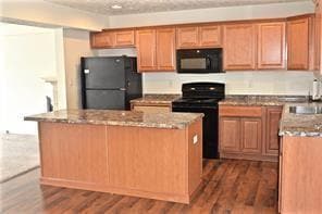 Building Photo - 211 Grace Manor Dr