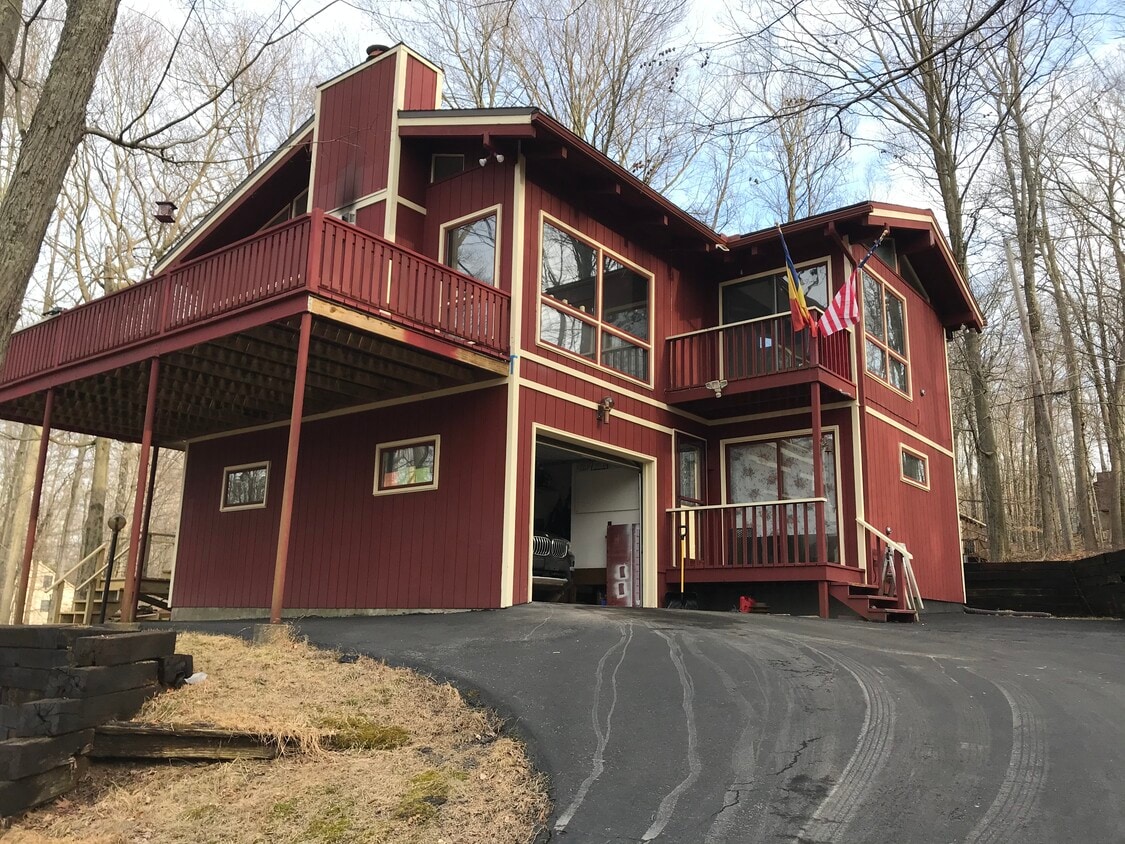 147 Ruffed Grouse Dr