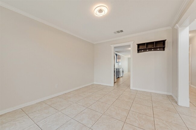 Building Photo - 6902 Kara Pl