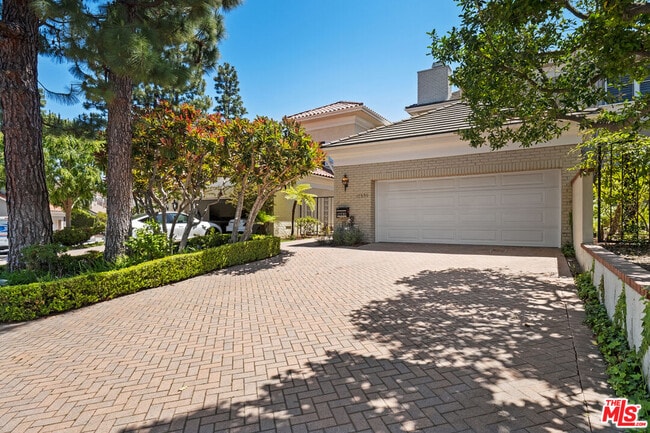 Building Photo - 12330 Ridge Cir