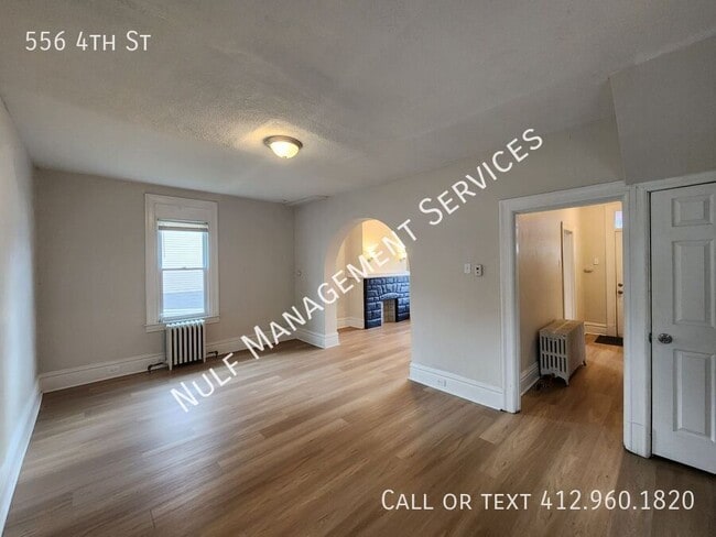 Building Photo - 556 4th St