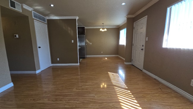 Building Photo - 712 Porter St