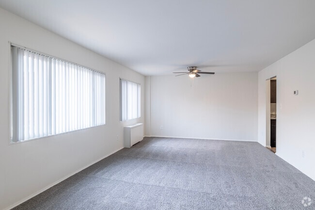 Studio - 675SF - Living Space - Dorchester Apartments