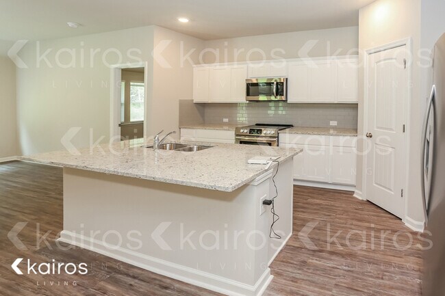 Building Photo - 30943 Clearview Ct.
