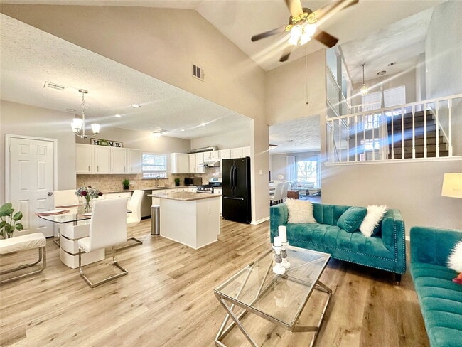 Sheffield Drive, Missouri City, TX 77459 - 4 BR 2.5 BA single-family home - Sheffield Drive, Missouri City, TX 77459 - 4 BR 2.5 BA single-family home