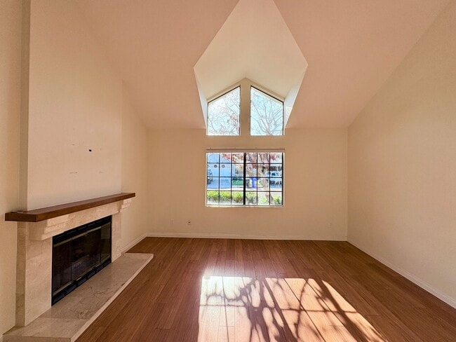 Foto del edificio - Beautiful Home in Gated Community - Near Beach  - Off Poinsettia Carlsbad