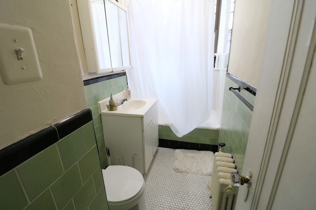 Building Photo - 2003 Commonwealth Avenue