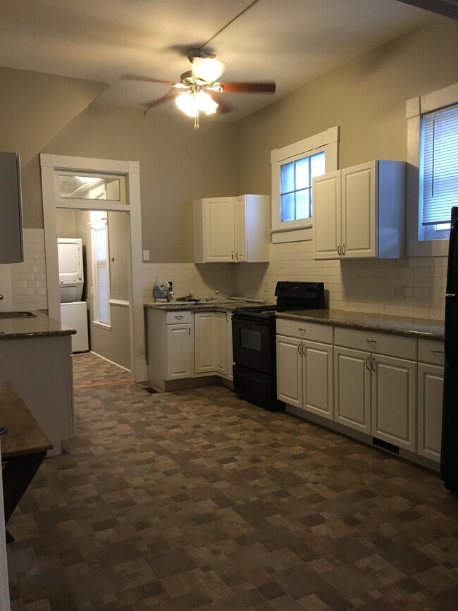 Kitchen - 529 S 5th St