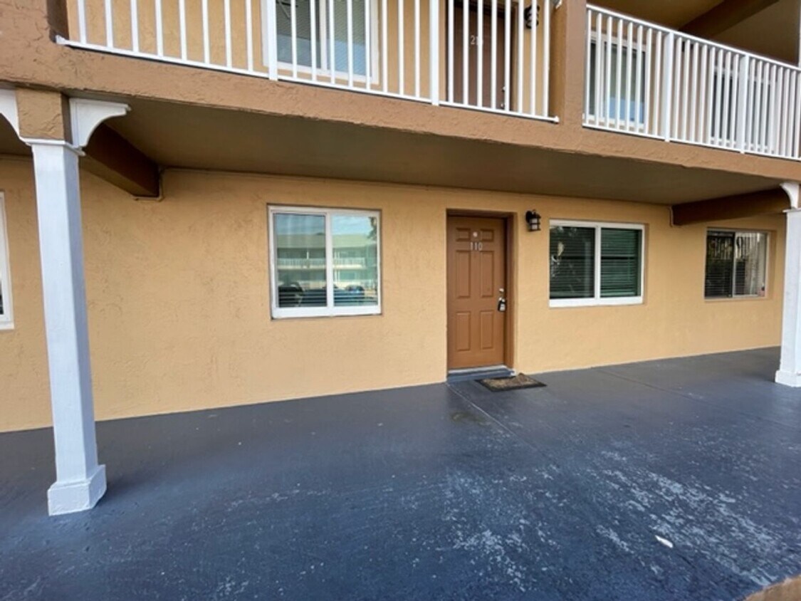 Foto principal - 2 Bedroom 1 Bath condo w/ open floor plan ...