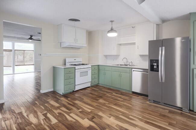 Foto del edificio - 5304 Halwill Pl