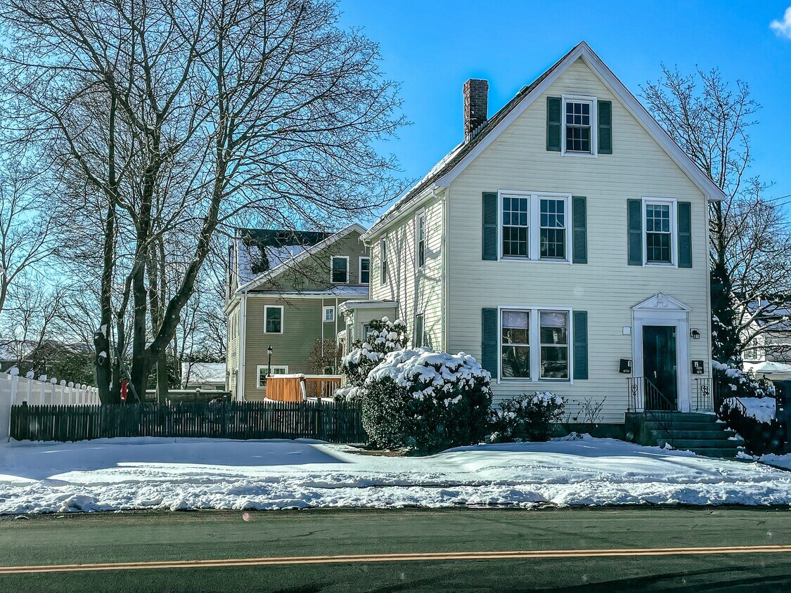 283 Hillside Ave, Needham, MA 02494 Townhome Rentals in Needham MA