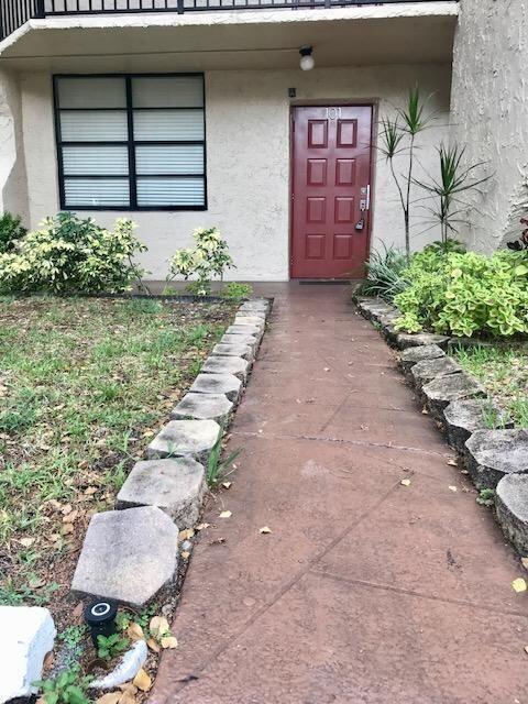Foto del edificio - 3590 Blue Lake Dr
