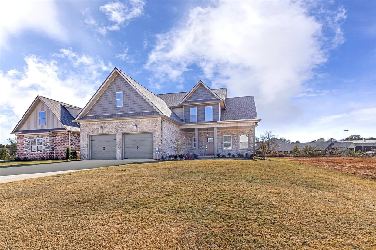 Primary Photo - NEW Move in Ready Home!