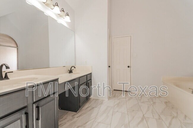 Foto del edificio - 104 Peregrine Dr