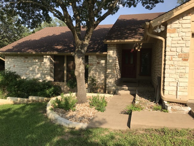 Pasarela en - 11203 Oak View Dr