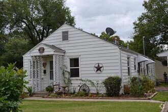 Building Photo - 536 Garfield St