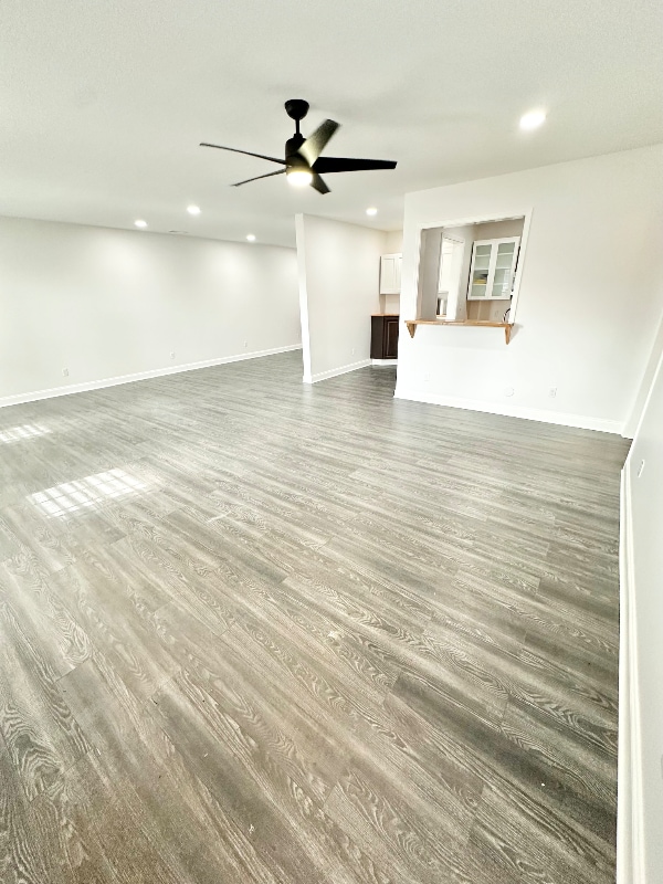 Building Photo - 10390 Ivy Hollow Dr