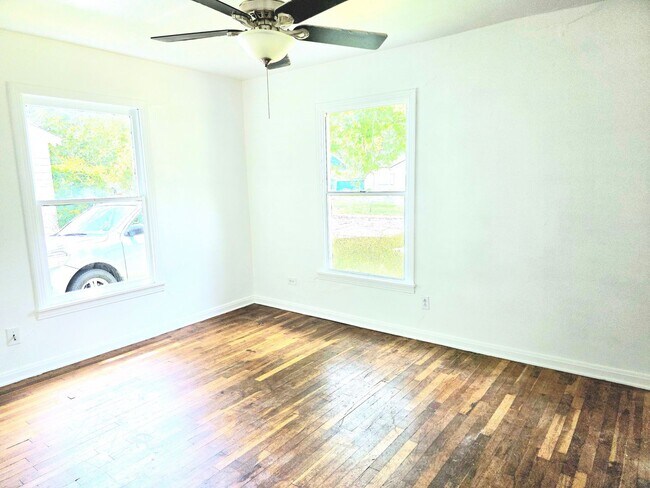 Foto del edificio - 3612 Pine Ave