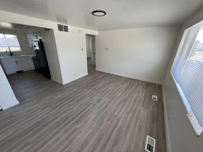 Building Photo - 4445 S 1950 W