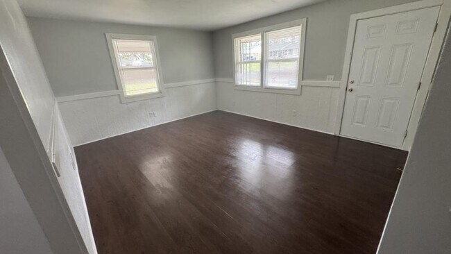 Building Photo - 457 Hickory Ridge Dr