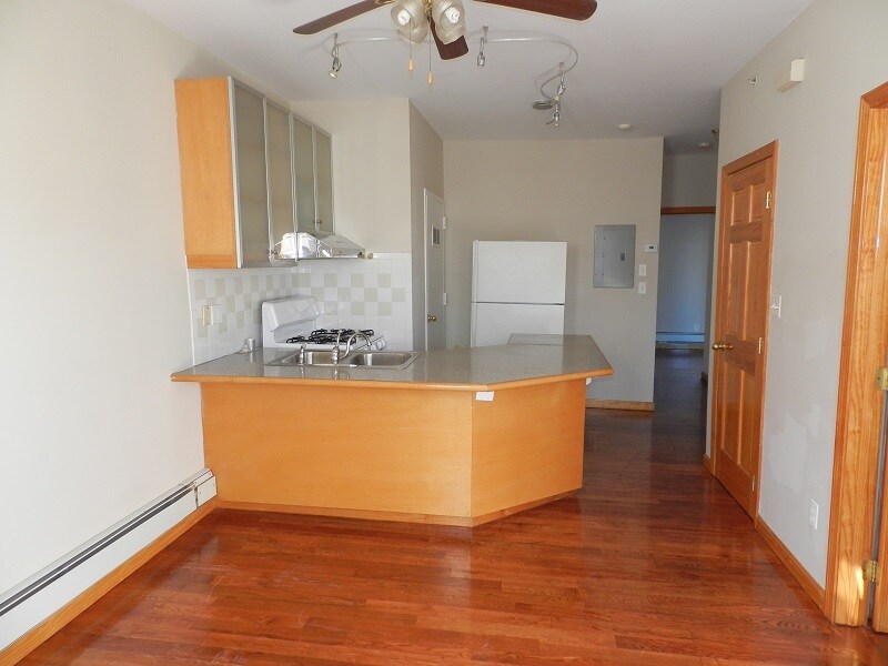 Foto principal - 453 Cambridge St