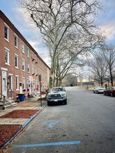 Building Photo - 919 Gray St