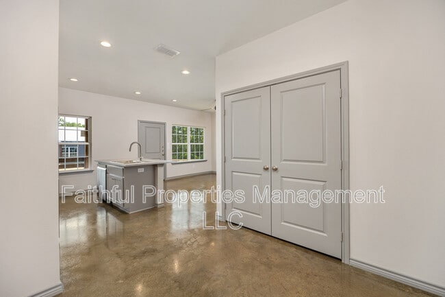 Foto del edificio - 21579 County Rd 2138