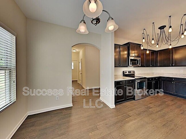 Foto del edificio - 65 Timberland Trace Way