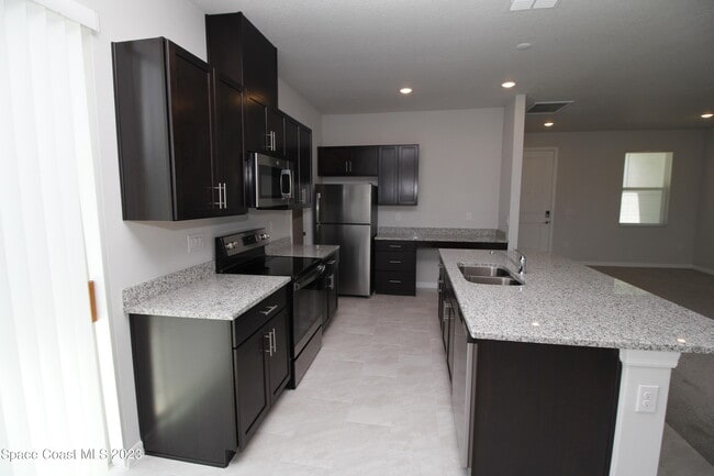 Foto del edificio - 743 Andrew St SE