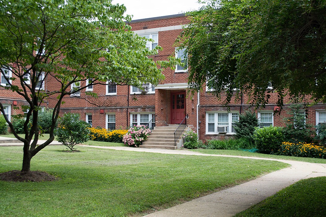 Primary Photo - 4701 20th Rd N