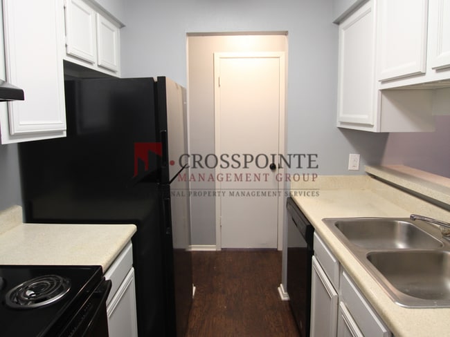 Building Photo - 1 Bedroom, 1 Bathroom Upstairs Apartment in Tyler!