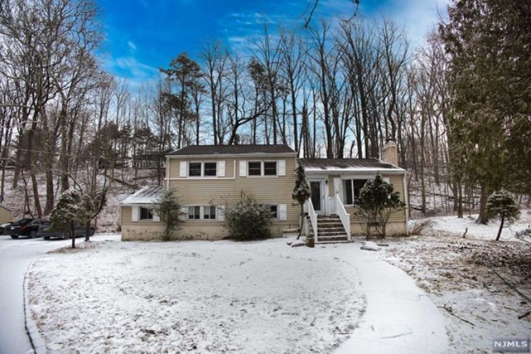 Foto principal - 229 Little Falls Rd