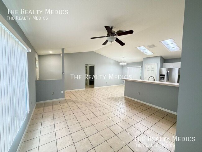 Foto del edificio - 16195 SW 50th Terrace Rd