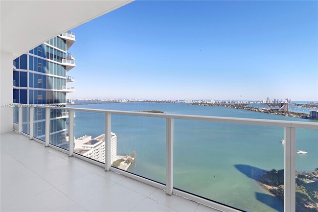 Foto del edificio - 2020 N Bayshore Dr