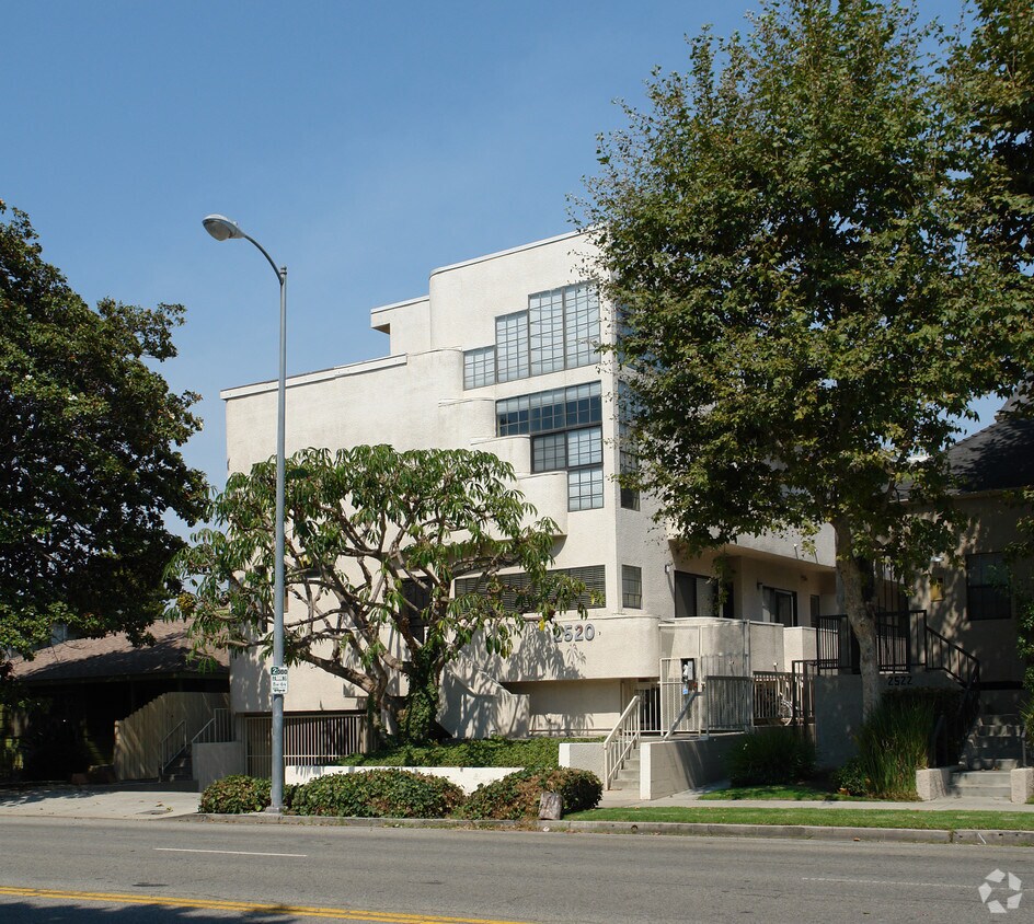 Building Photo - 2520 S Centinela Ave