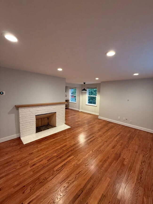 Foto del edificio - Charming 2-Bedroom Home in West Seattle’s ...