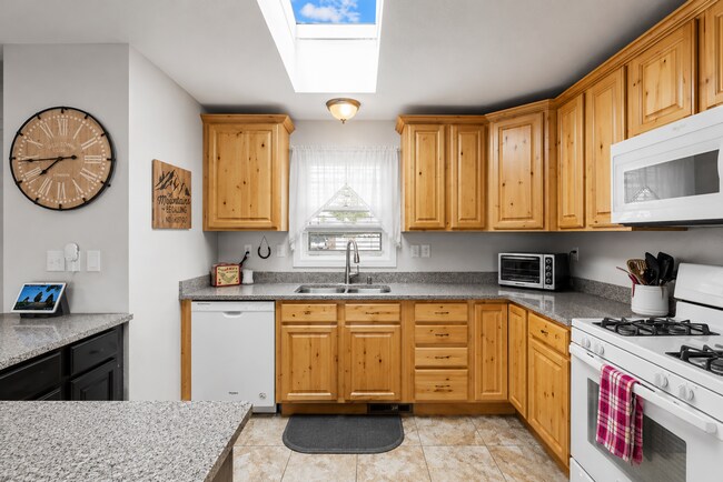 Foto del edificio - 722 Lambrecht Ln