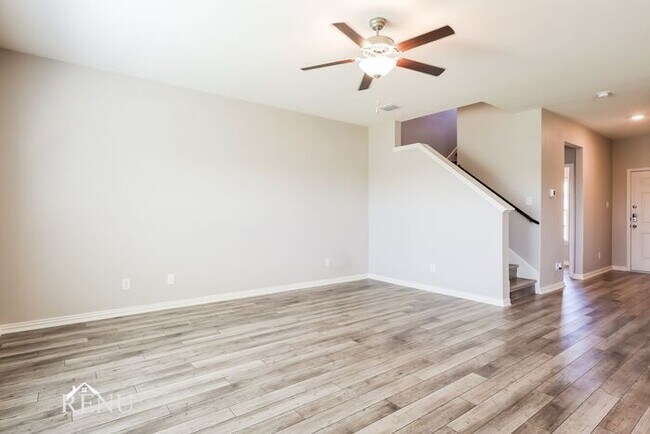 Building Photo - 11010 Yonder Flts