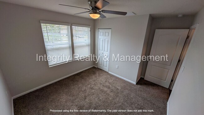 Foto del edificio - Spacious 4-bedroom, 2-bathroom home