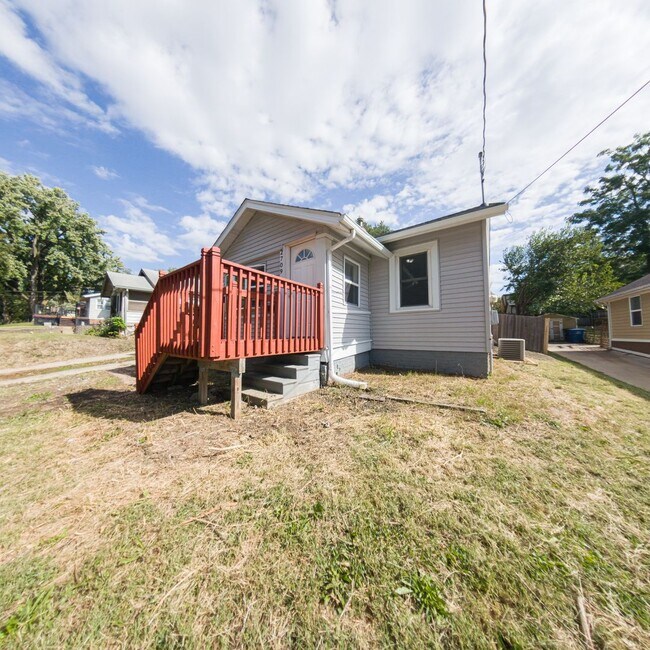 Foto del edificio - 3 Bedroom 1 Bathroom with Bonus Room