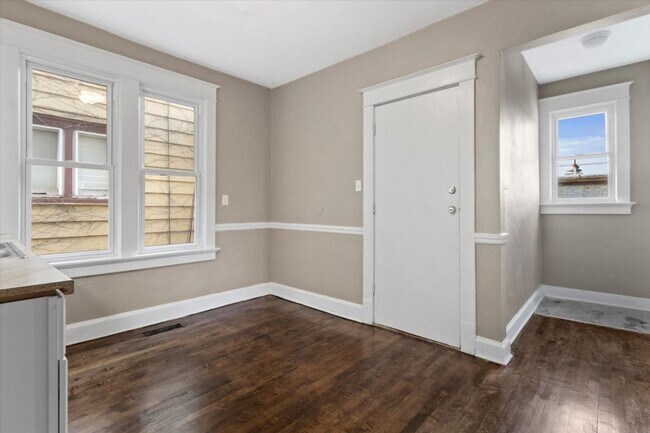 Building Photo - 4779 N 37th St