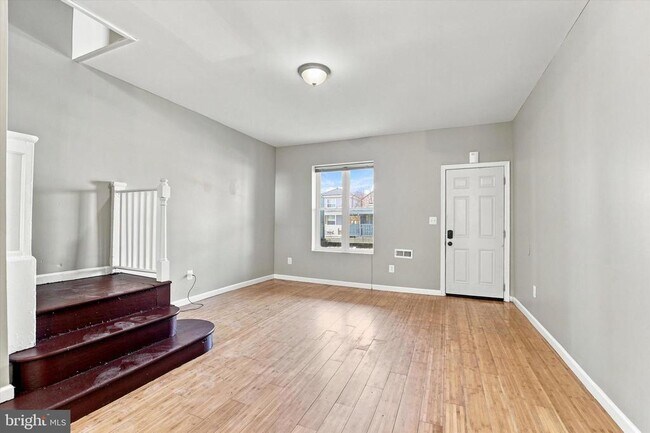 Building Photo - 1551 N Allison St
