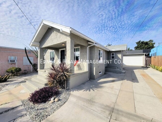 Building Photo - 3041 E Spaulding St
