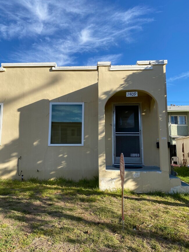 FRONT OF THE HOUSE - 1409 Vine St