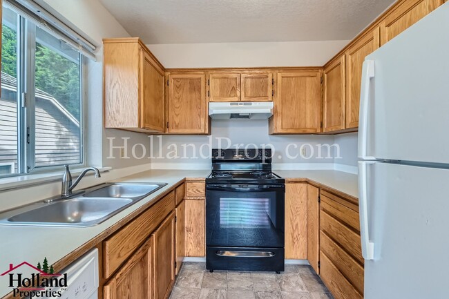 Foto del edificio - 17910 Oatfield Rd